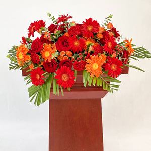 会议桌花鲜花速递同城商务宴会讲台花胸花上海北京广州深圳配送店