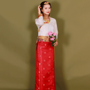 藏族锅庄舞裹裙新款裹裙z藏装半身裙长款臧裙西藏服藏袍女不丹