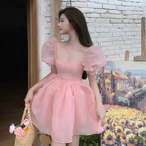 法式初恋泡泡袖粉色网纱连衣裙女2022夏季新款小众甜美公主蓬蓬裙