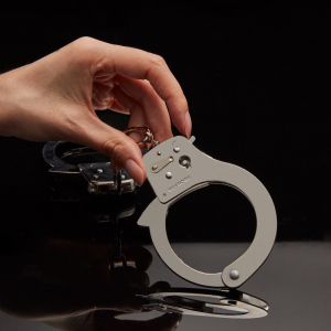 情趣手铐sm手拷脚铐女捆绑狗奴束缚男调情用品手扣脚镣脚链自缚