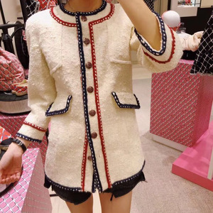 香奈儿羊毛呢大衣