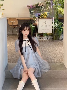 茶歇在逃公主短裙女2024夏季学院风日系甜美可爱娃娃领蓝色连衣裙
