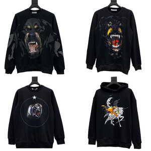 纪梵希大狗头卫衣