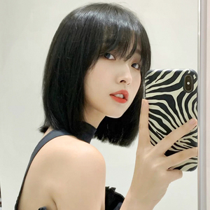 圆脸女生短发发型