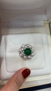 翡翠绿色宝石珍珠花朵戒指（非真珠）翡翠色宝石+珍珠 贵气迷人