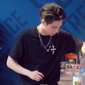 一起火锅吧2张艺兴同款t恤 简约黑色短袖街舞4周边应援服