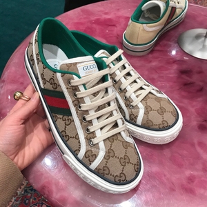 古奇女正品鞋子