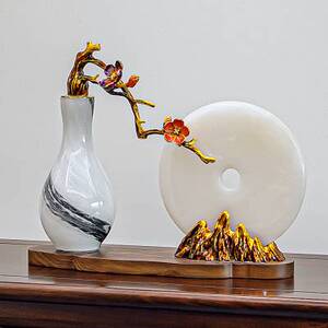 客厅博物架工艺品