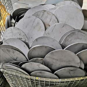 片管地圆型铁饼工带孔r单片户外工程施芯五金工桩板帽桩圆饼