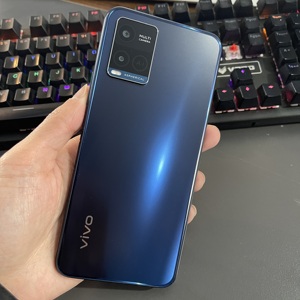 vivo y32 5000mah电池18w快充骁龙八核处理器后置1300万清晰影像