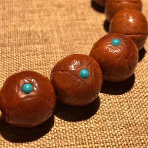 尼泊串龙眼菩提手石 镶嵌绿松尔深度包浆1.2小龙眼佛珠男女手链