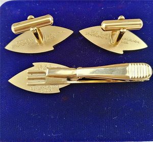 黎阳古坊90年代第42届全黑鹫旗男女排球选拔大会纪念 袖扣领带夹