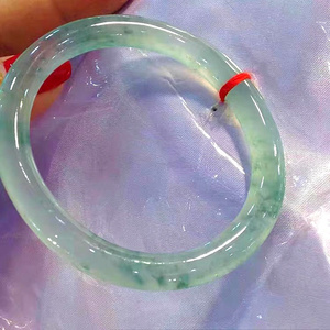 000人付款淘宝七彩翡翠手镯圆条天然冰种飘花玉镯子玻璃种云南玉手镯