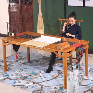 写毛笔字的书桌禅意