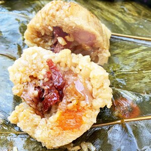 海南万宁和乐赵西施粽手工新鲜蛋黄肉粽黑猪肉特产儋州定安粽子