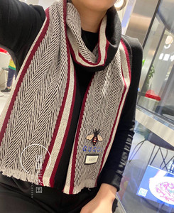 代购gucci/古奇 20秋冬新款小蜜蜂刺绣围巾披肩 经典男女款围脖