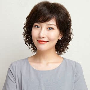 真发老年人卷发