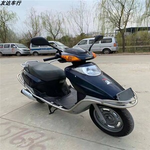二手五羊本田喜悦小公主单缸发动机摩托车燃油省油踏板代步车100c