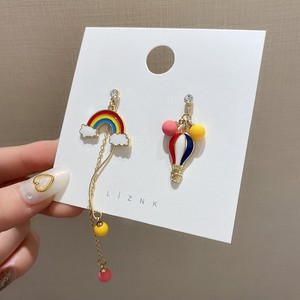 直批韩国新款告白气球彩虹925耳环时尚不对称百个性耳钉