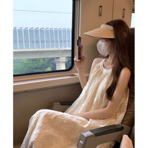 法式白色挂脖吊带连衣裙超仙女夏季泰国三亚纱裙海边度假沙滩长裙