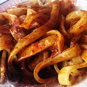 甘肃特产天水面皮风味小吃香呱呱黄面皮凉皮真空包装6份