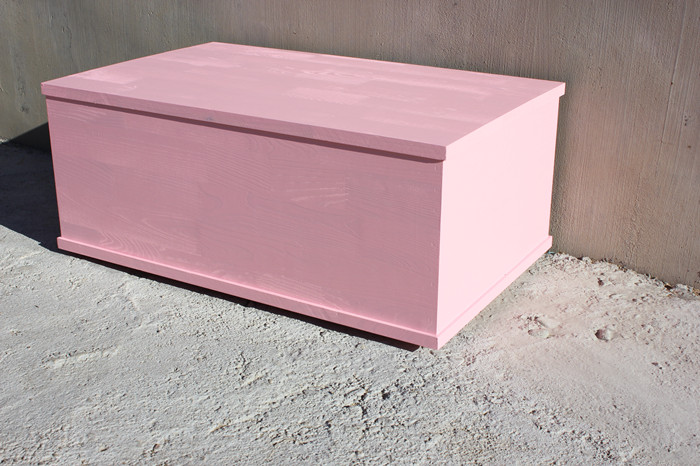 粉色棺材照片图片