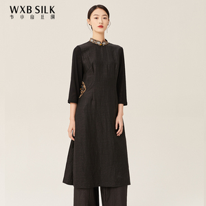 韦小宝秋季桑蚕丝连衣裙复古中国风香云纱真丝宽松立领刺绣连衣裙