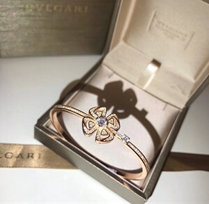 bvlgari/宝格丽 经典fiorever系列花朵手镯满钻四叶草手环手链女