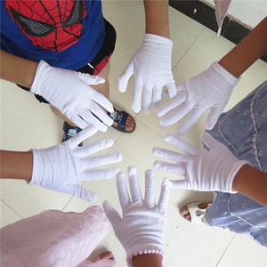 小学生升国旗白手套