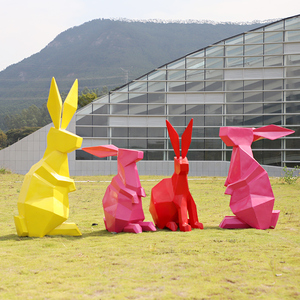 2023新年大型玻璃钢几何兔子雕塑摆件公园草坪商场售楼部装饰美陈