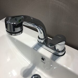 惠达水龙头双孔冷热