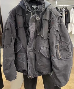 巴黎世家夹克破洞