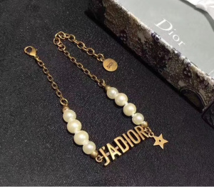 代购dior/迪奥 20款星星水钻珍珠cd字母复古黄铜做旧手环手链女