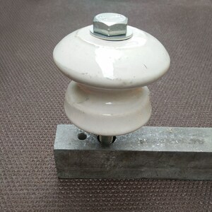 户外螺丝瓷瓶高压小电线螺丝瓷瓶绝缘支撑电工走线固定陶瓷瓷珠