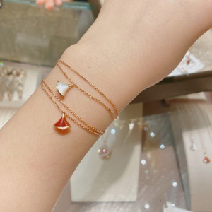 宝格丽手链扇子