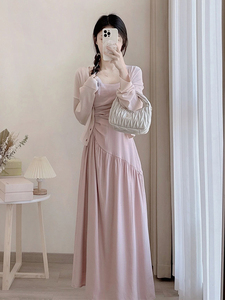 早春法式桔梗温柔茶系气质减龄漂亮洋气粉色开衫连衣裙两件套装女