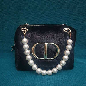 适用迪奥dior专柜赠品黑色化妆包改造斜挎珍珠链条cd包包2020新款