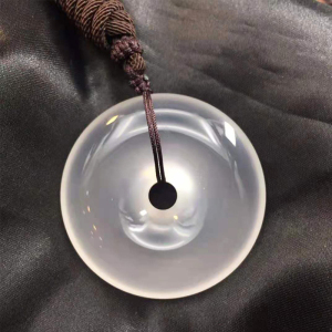 俄国石英岩玉吊坠冰种透明平安扣项链俄罗斯玻璃种硅酸盐玉挂件女