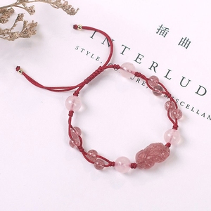 桃花运招桃花手链草莓粉水晶貔貅手串绳招财转运水晶女本命年红绳