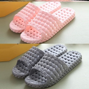钻空调鞋女居室凉拖鞋漏底浴室冲凉有孔镂空露底洗澡间卫生间用.