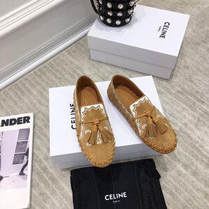 法国代购celine赛琳新款女士麂皮cc标志刺绣流苏平底懒人鞋女鞋