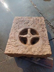 老石头,老物件地漏,雕刻井盖石雕浮雕井盖踏步石园林摆件