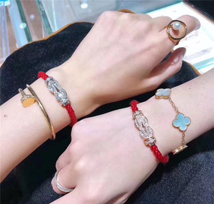 fred/弗雷德马蹄扣红绳18k玫瑰金白金满钻镶钻八字扣男女情侣手链