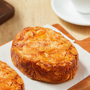 百卡弗烘焙新鲜厨房法式焦糖杏仁丹麦酥下午茶零食甜点面包碱水结