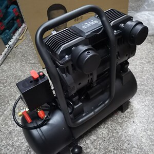 圣帕伏虎无刷无油静音空压机15升1390瓦大功率二级电机气泵打压q