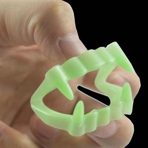 热销款愚人假整人套具万圣节搞怪节牙搞i笑假牙玩道具白色假牙套