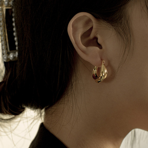 cel风法式珐琅圈式黄铜镀24k真金曲线设计欧美时髦防过敏彩色耳环