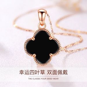 金六福新款pt950铂金项链女款彩金四叶草吊坠锁骨链情人节礼物2
