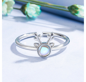 儿童水晶鹿角戒指女麋鹿宝石学生女孩宝宝首饰品仿真公主女童钻戒