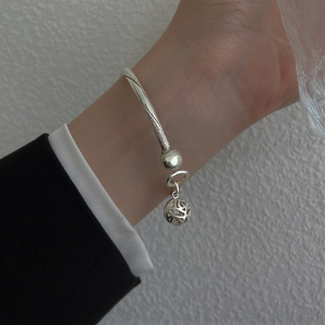 香奈儿999纯银转运珠手镯女ins小众设计银镯子2022年新款叮当镯手